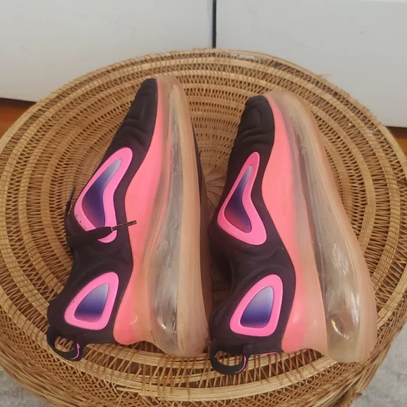 Nike Youth Airmax 720 Pink And Black Rise Athletic Sneakers - Picture 7 of 10